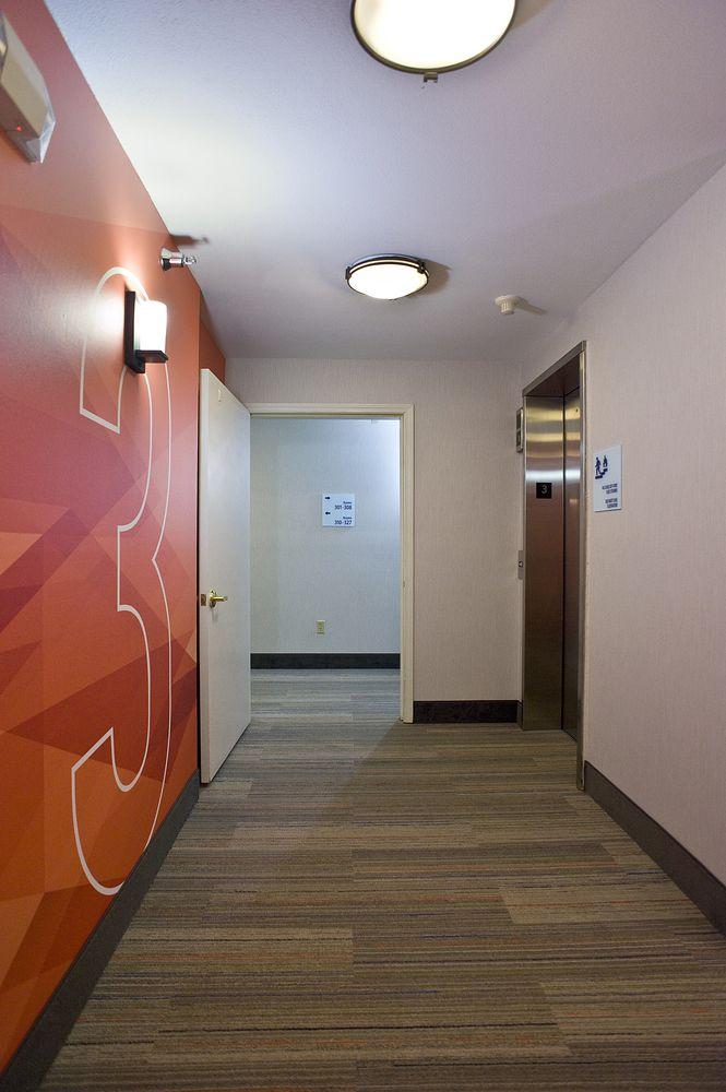 Holiday Inn Express & Suites Vermillion, An Ihg Hotel Exterior photo